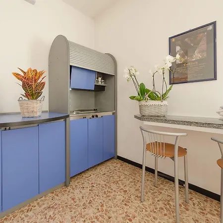 Ξενοδοχείο με διαμερίσματα Residenza Adelaide 3*