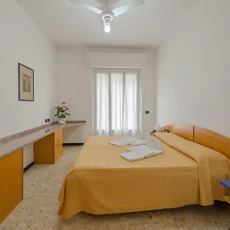 Residenza Adelaide Lägenhetshotell Finale Ligure