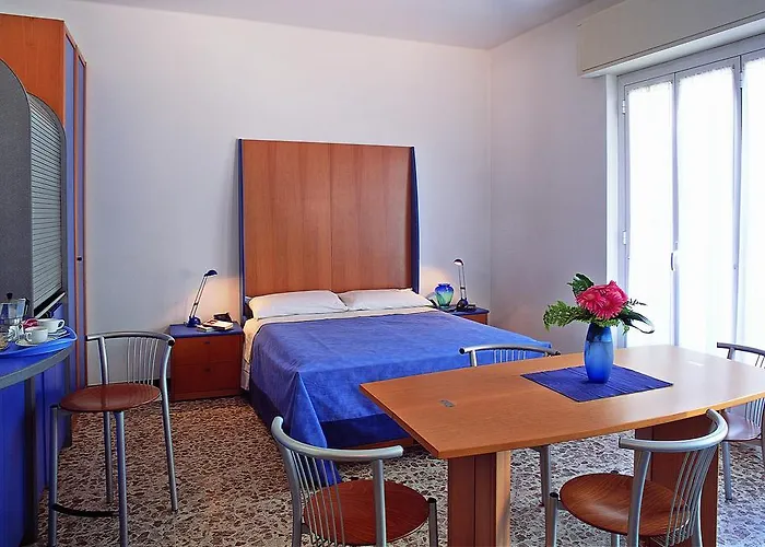 Apartahotel Residenza Adelaide 3*
